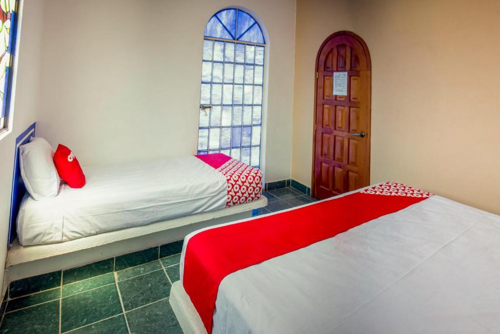 Hotel Isis Сиуатанехо Экстерьер фото
