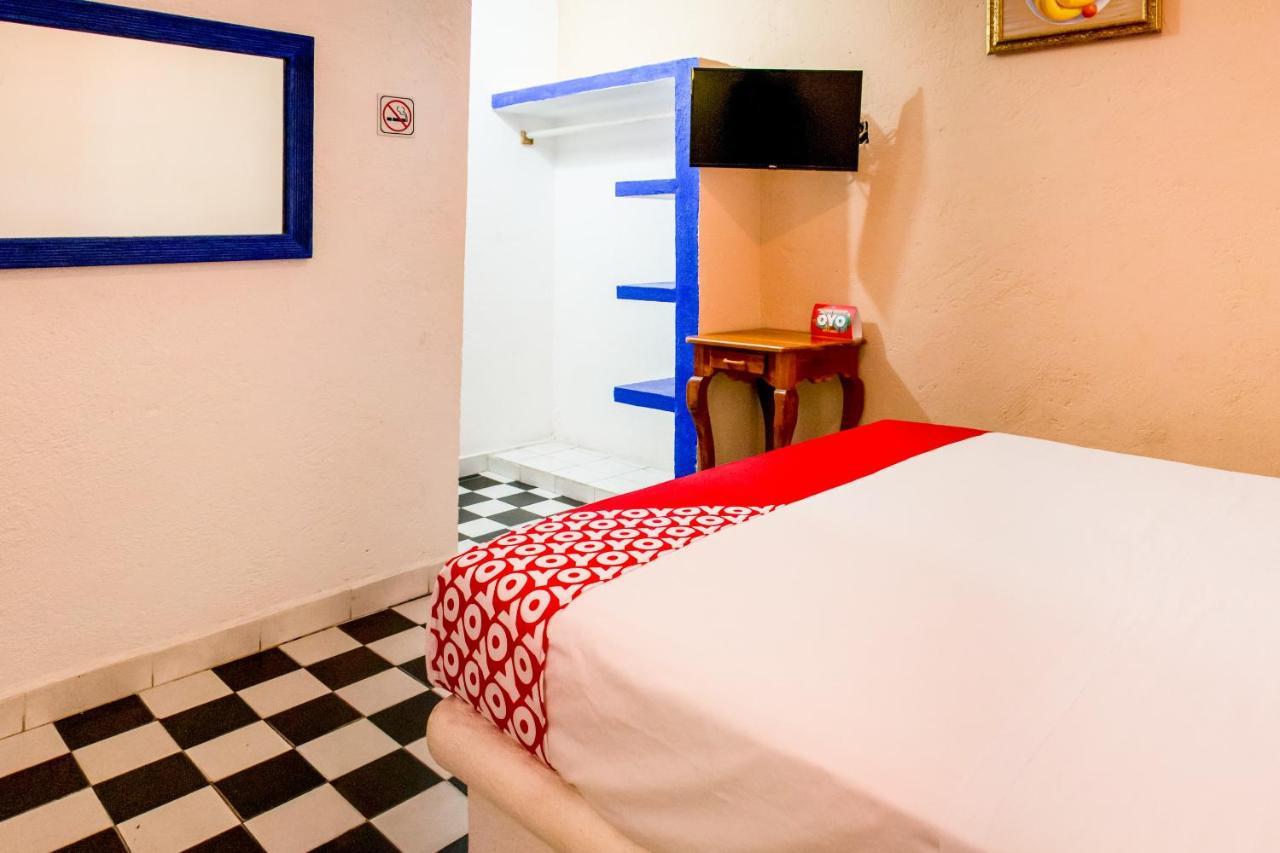 Hotel Isis Сиуатанехо Экстерьер фото