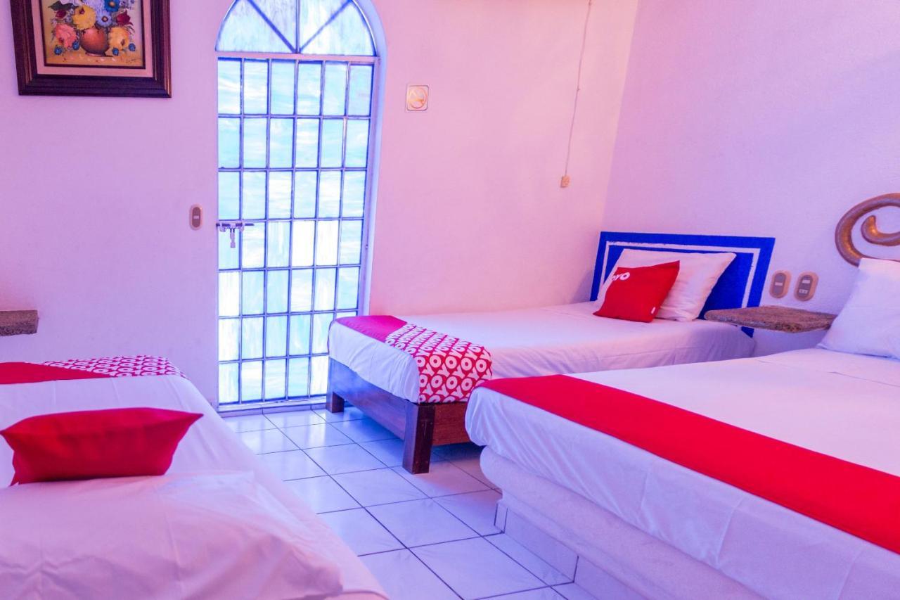 Hotel Isis Сиуатанехо Экстерьер фото