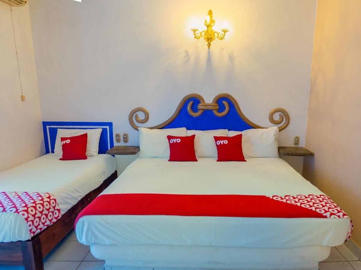 Hotel Isis Сиуатанехо Экстерьер фото
